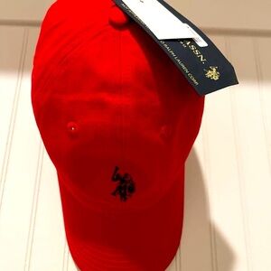 Description: New with tags - U.S Polo ASSN.
Adjustable Size